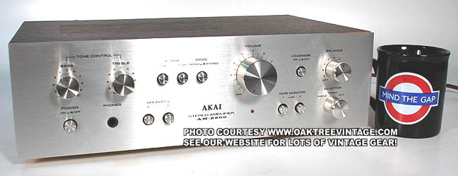 Akai_AM-2200_Integrated_Amplifier_Web.jpg