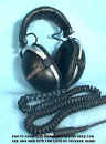 Pioneer_SE-305_Headphones_web.jpg (31239 bytes)