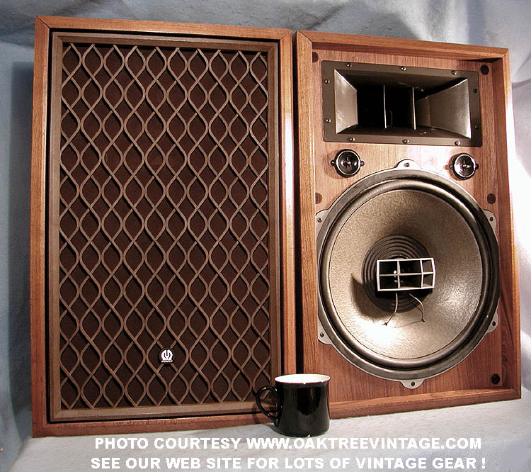 Pioneer_CS-901_Stereo_Speakers_web.jpg