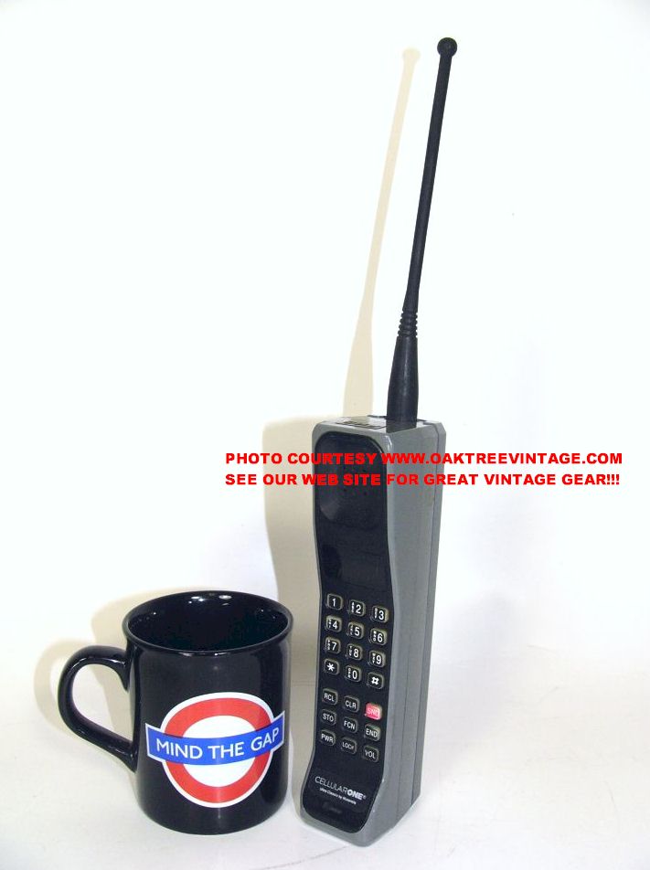 Vintage Motorola Brick Mobile Car/Bag Phone – ThatThingYouLove