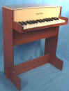 Jaymar_32-note_Toy_Piano_web.jpg (16328 bytes)