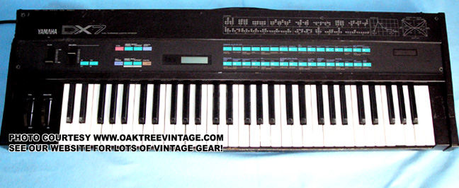 Yamaha_DX-7_Synthesizer_Keyboard_salvage.jpg
