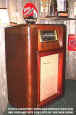 Coronado_1946_Tube_AM-SW-Phono_Floor_Console_Radio_web.jpg (34172 bytes)